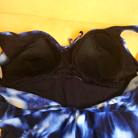 Aqua green size medium swim suit. Light to dark blue tie dye. - Picture 8 of 10